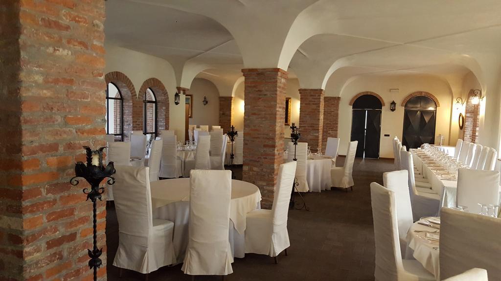 Tenuta Il Tenchio Hotel Lacchiarella Eksteriør billede